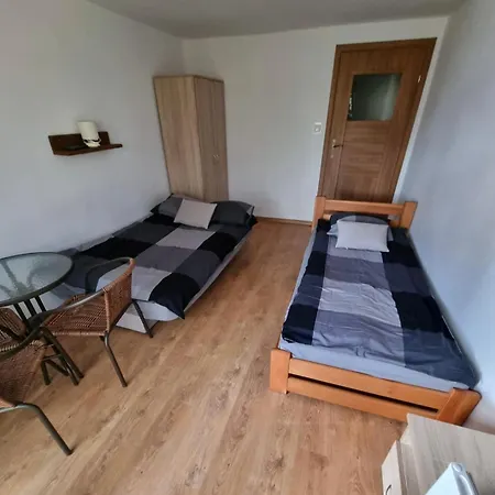 Pod Debami Pobierowo